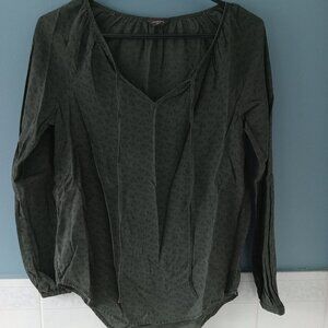 Ladies long sleeve Denver Hayes green shirt in great condition size xs